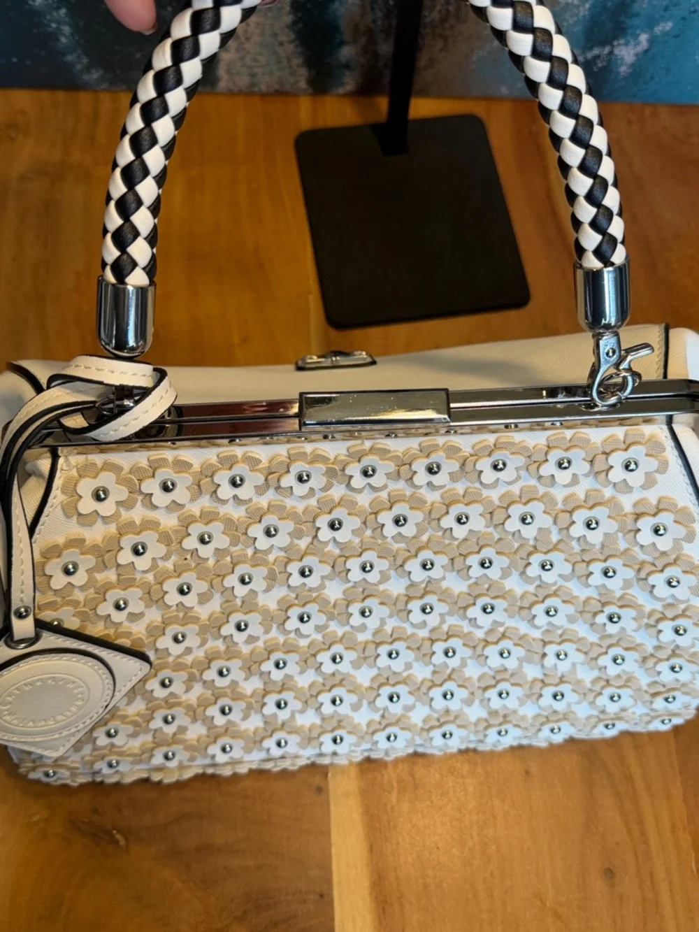 Catherine Malandrino Coquette Floral Appliqué Satchel Ivory/Tan (VGUC) - Picture 13 of 17